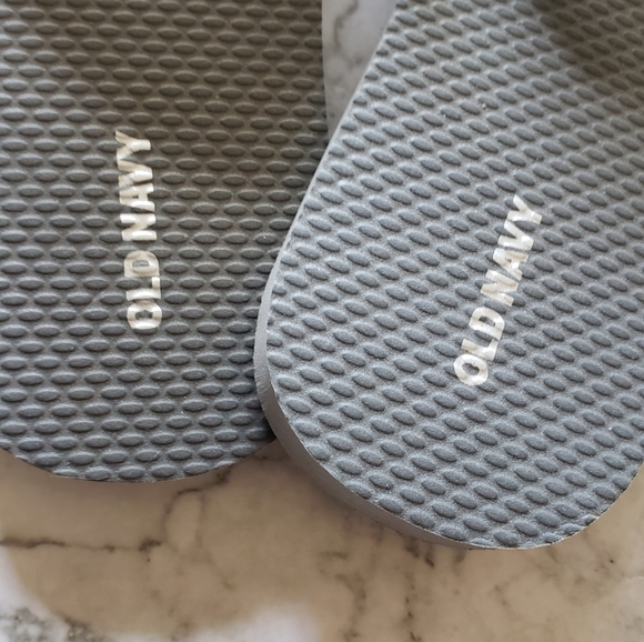 Old Navy Gray Slides - Picture 4 of 5